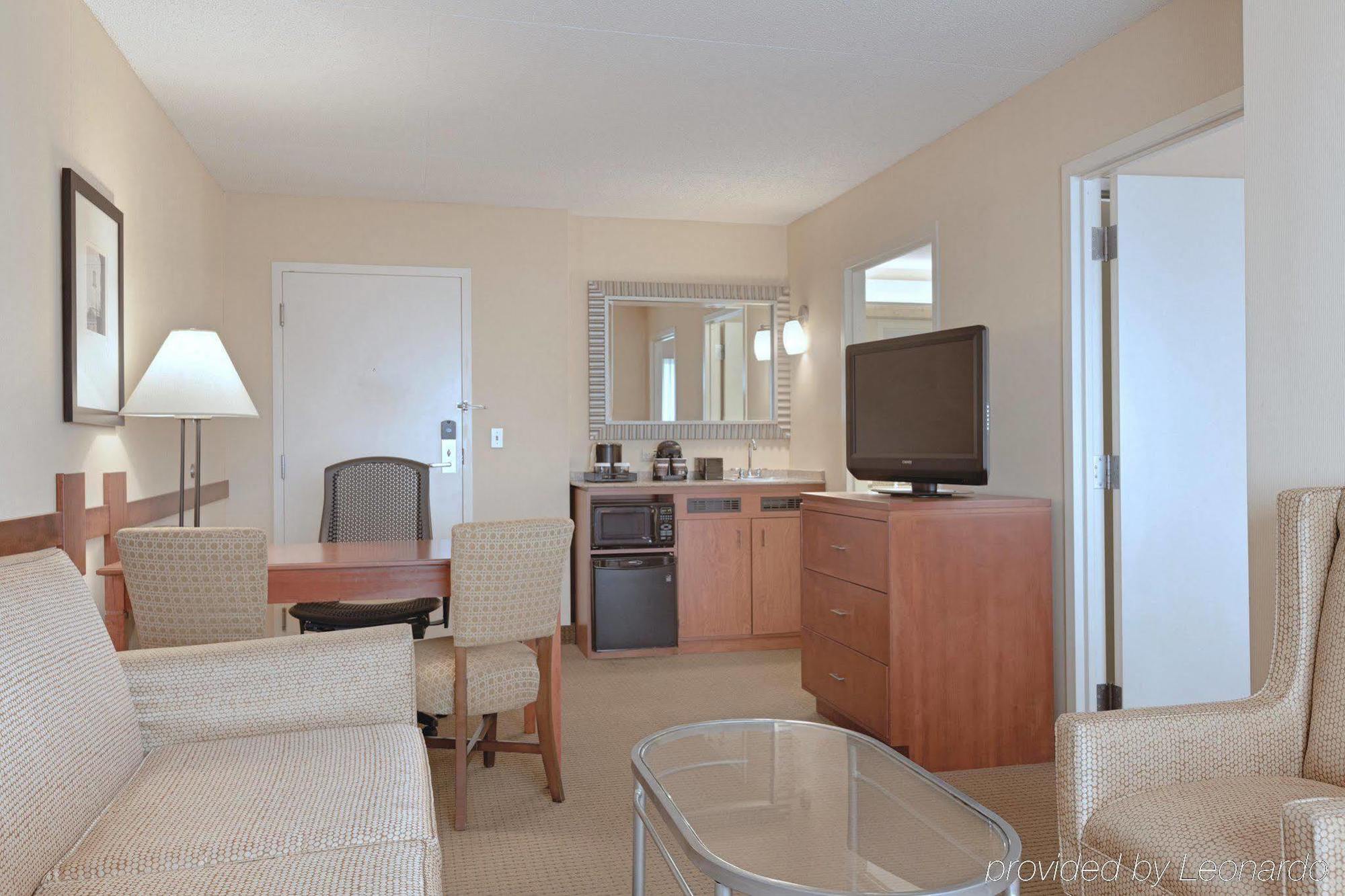 Embassy At Logan Airport 3*